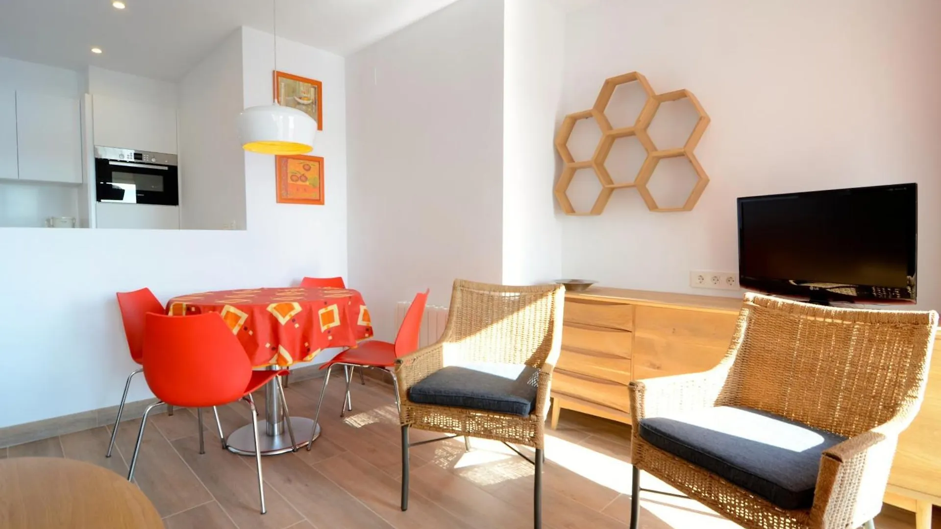 Passeig Del Mar - Apartamentos Primera Linea